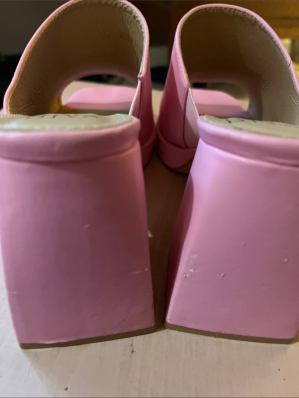 Pink platforms - Picture 2 of 4